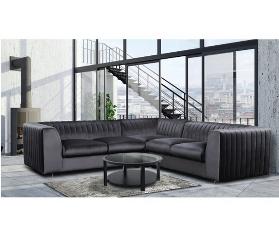 Sierra Corner Lounge Suite