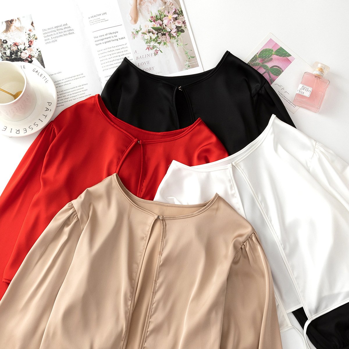 Soft Satin Backless Bow Tie T-shirt Crop Top