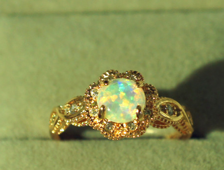 Opel ring European and American couple ring fashion jewelry opal ring