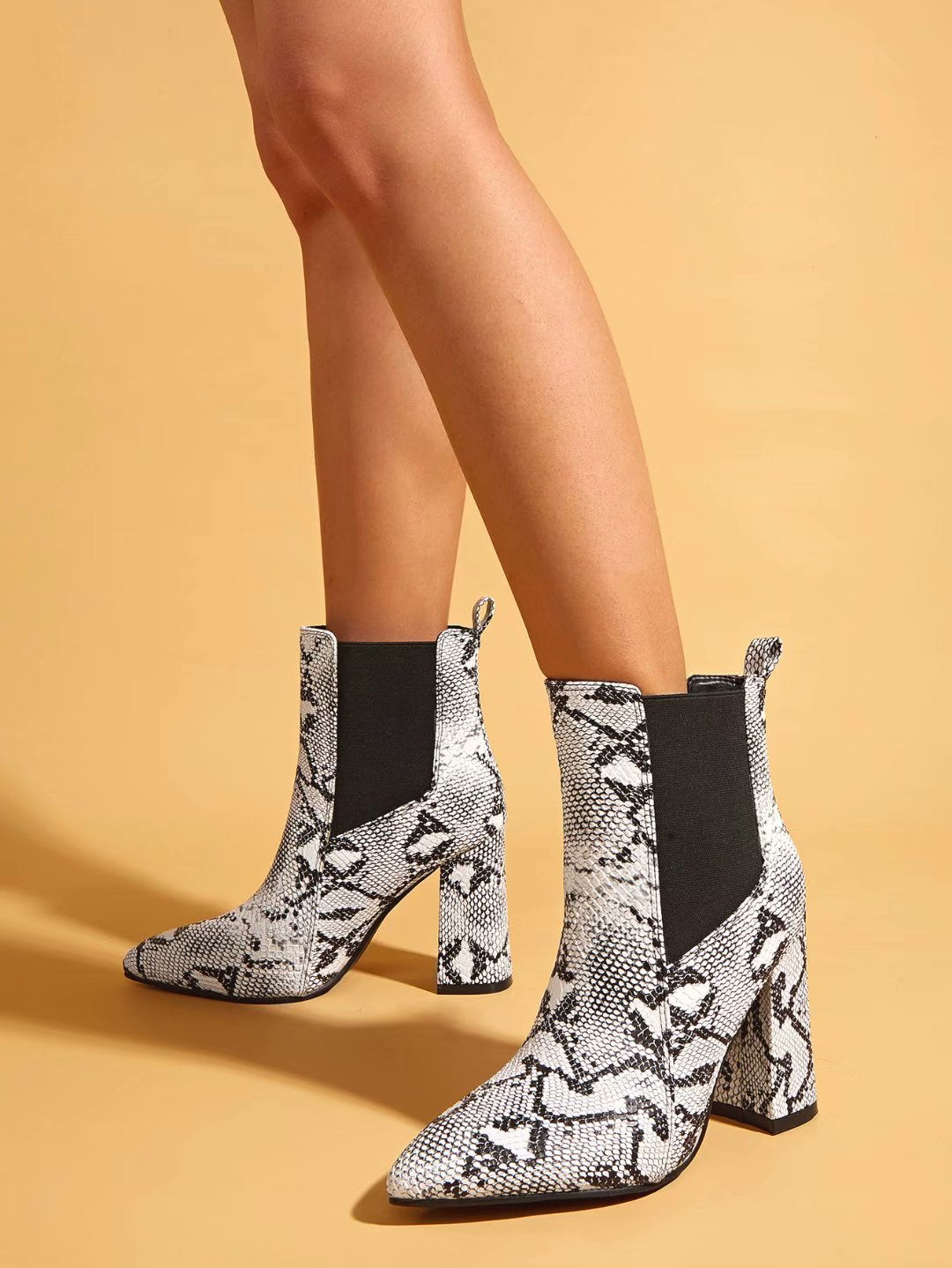 Women's Boots Snake Pattern Sleeve Thick Heel High Heel Pointed Toe