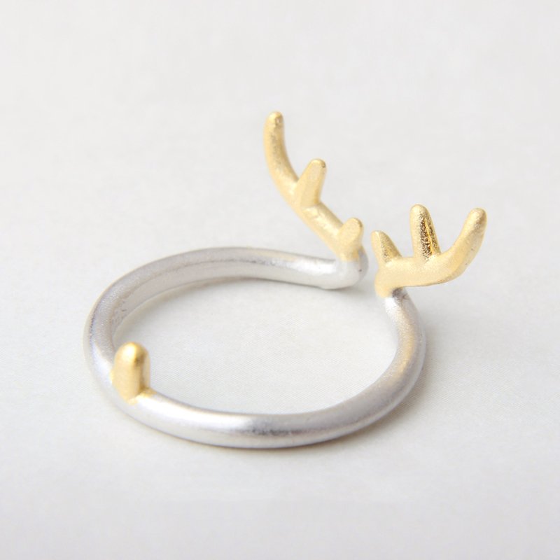 Silver Reindeer Horn Ring