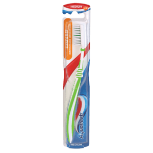 Aquafresh Clean & Flex Medium Toothbrush - myhoodmarket