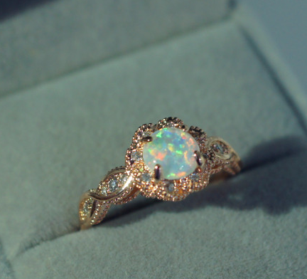 Opel ring European and American couple ring fashion jewelry opal ring